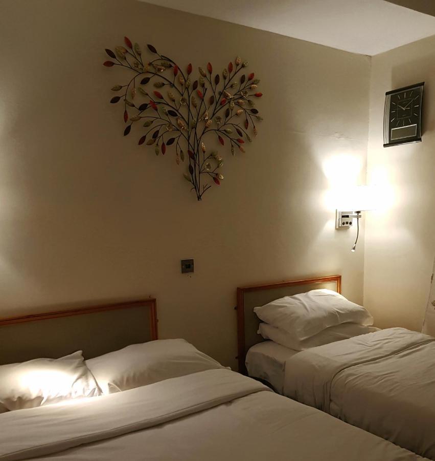 Linden Tree Bed and Breakfast Gloucester Exterior foto